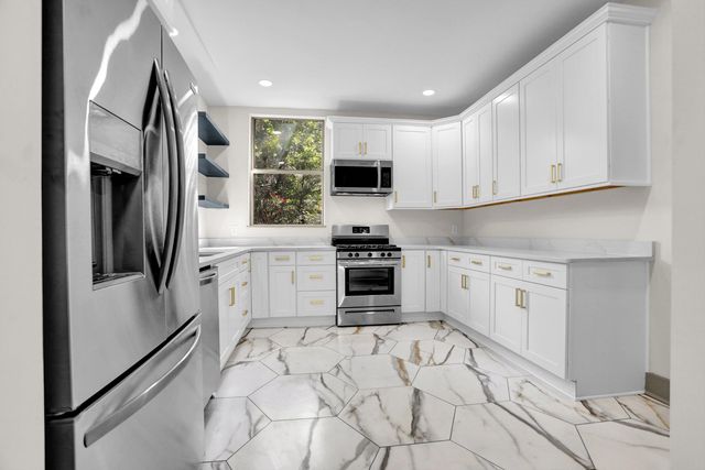 1207 CENTRAL AVE, Memphis, TN 38104