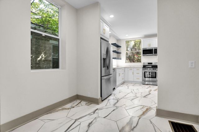 1207 CENTRAL AVE, Memphis, TN 38104