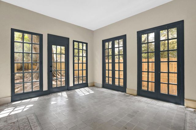 1207 CENTRAL AVE, Memphis, TN 38104