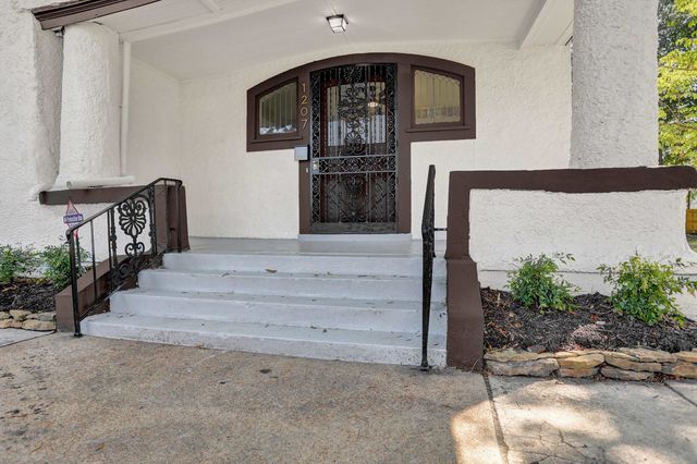 1207 CENTRAL AVE, Memphis, TN 38104