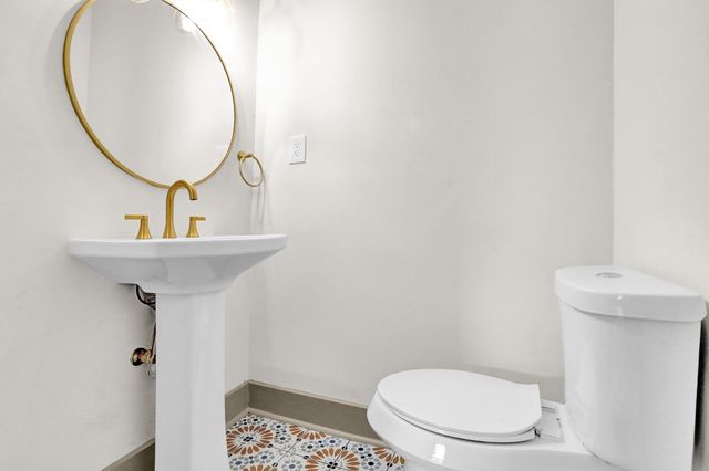 1207 CENTRAL AVE, Memphis, TN 38104