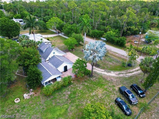 2861 N 2nd ST, North Fort Myers, FL 33917
