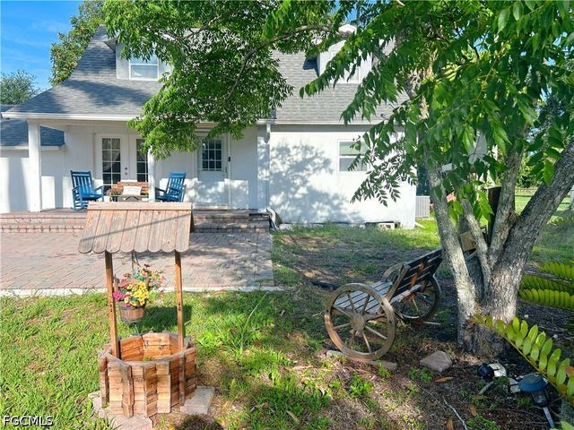 2861 N 2nd ST, North Fort Myers, FL 33917