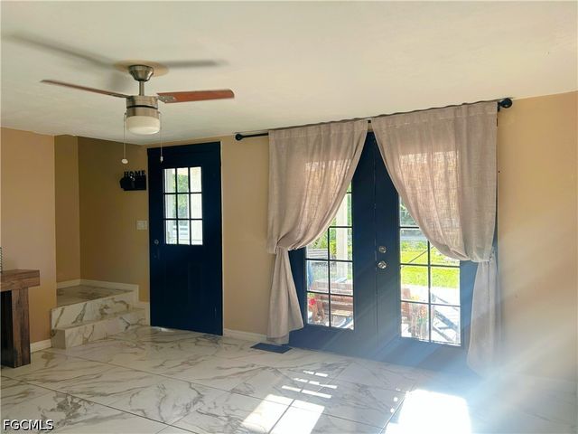 2861 N 2nd ST, North Fort Myers, FL 33917