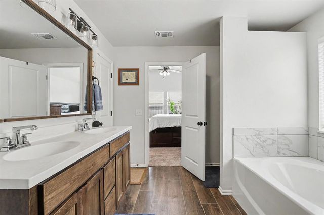 620 Caladium Street, Yukon, OK 73099