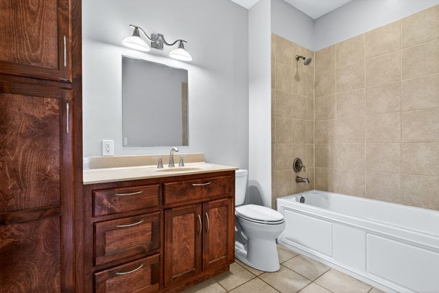 3001 Dunedin Ct, Old Hickory, TN 37138