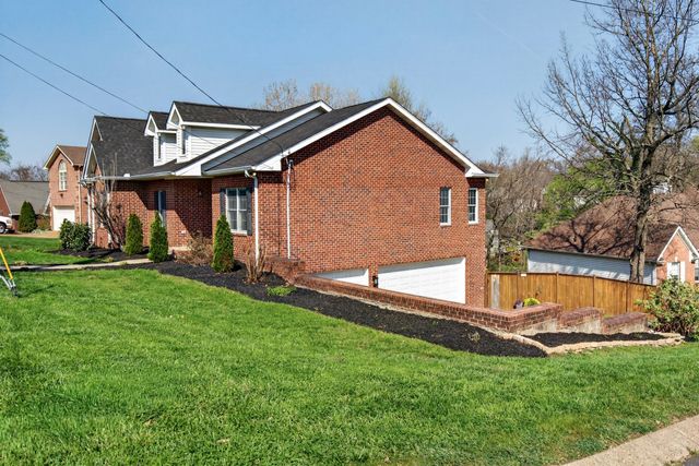 3001 Dunedin Ct, Old Hickory, TN 37138