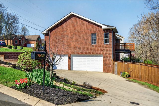 3001 Dunedin Ct, Old Hickory, TN 37138