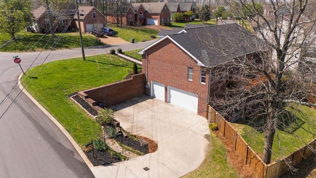3001 Dunedin Ct, Old Hickory, TN 37138