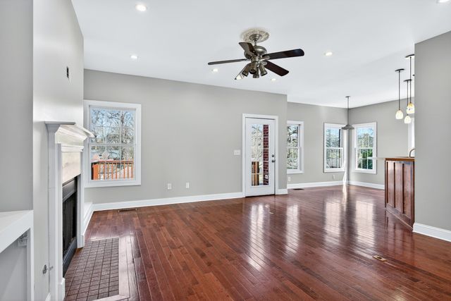 3001 Dunedin Ct, Old Hickory, TN 37138