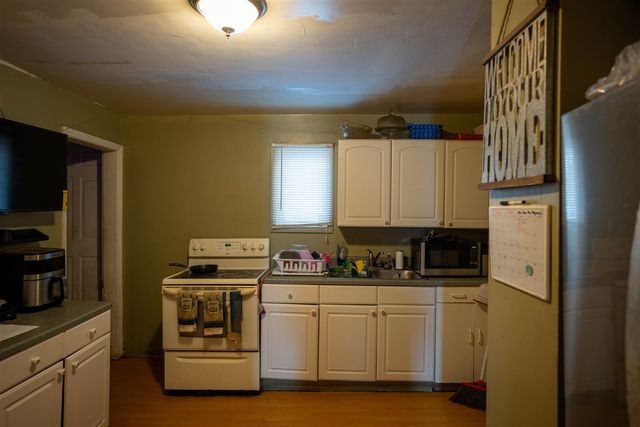 734 N Martin Luther King Jr Boulevard, Lansing, MI 48915