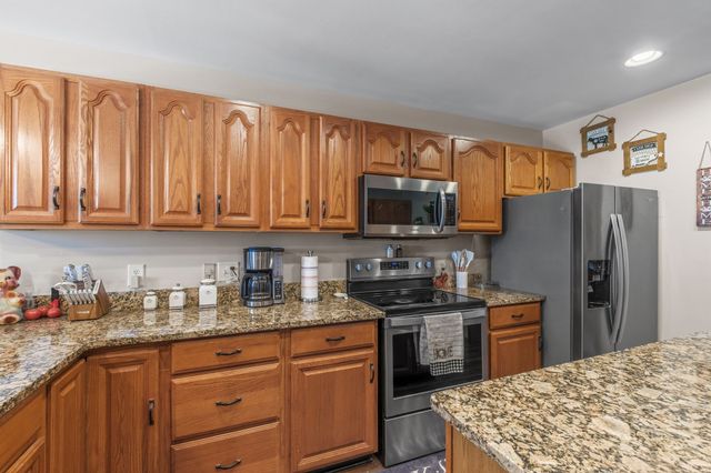 4616 Woodrow Wilson Rd, Springfield, TN 37172