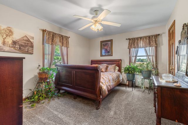 4616 Woodrow Wilson Rd, Springfield, TN 37172