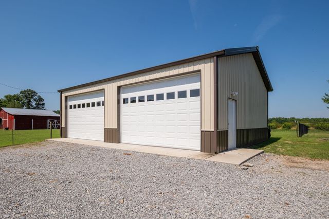 4616 Woodrow Wilson Rd, Springfield, TN 37172