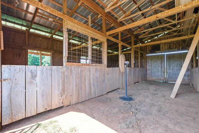 4616 Woodrow Wilson Rd, Springfield, TN 37172