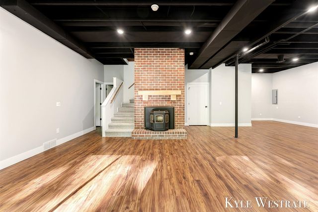 2525 Biggs Avenue, Lowell, MI 49331