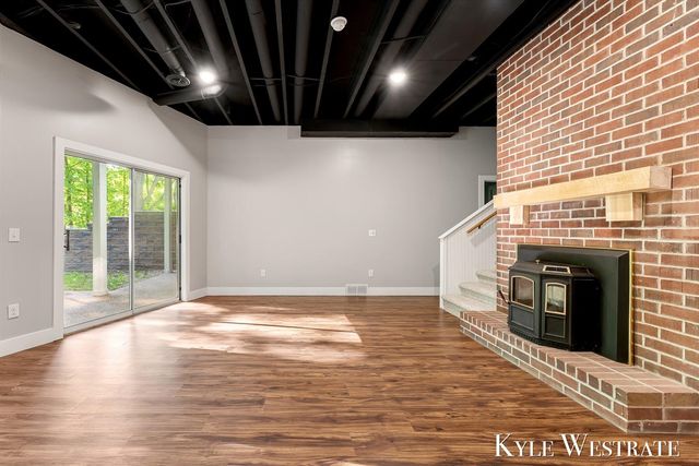 2525 Biggs Avenue, Lowell, MI 49331