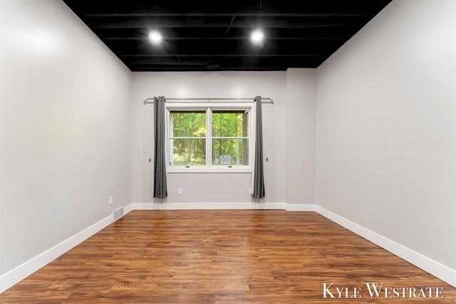 2525 Biggs Avenue, Lowell, MI 49331