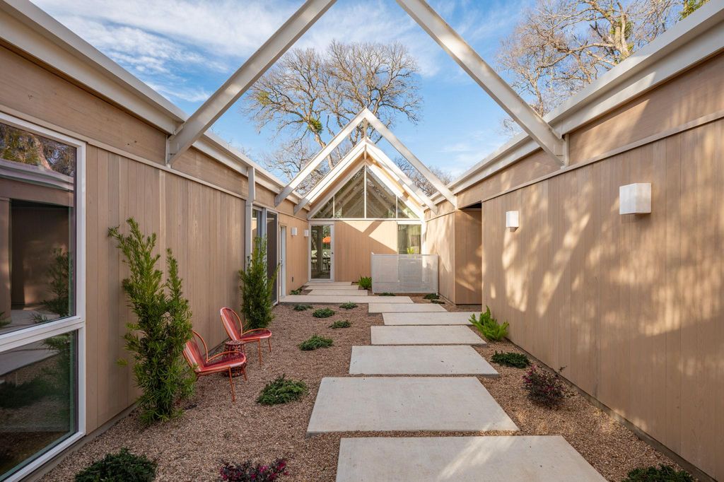 2806 Geraghty Ave, Austin, TX 78757