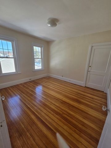 219 Broadway 2, Lynn, MA 01904
