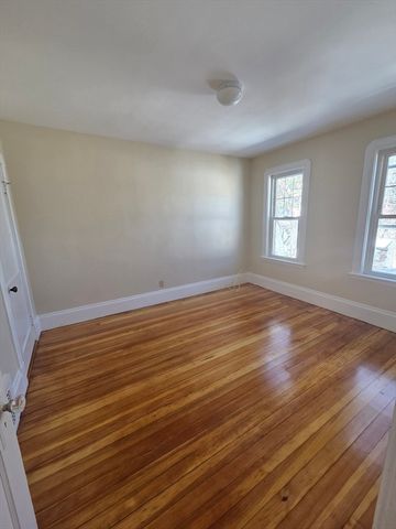219 Broadway 2, Lynn, MA 01904