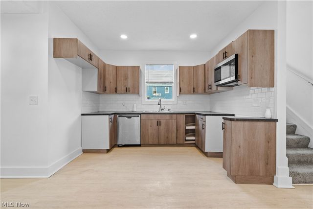 2314 E 95th Street, Cleveland, OH 44106