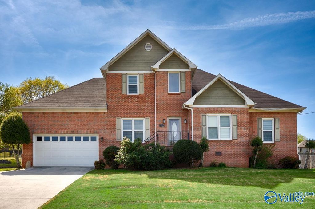 214 Warfe Court, Huntsville, AL 35810