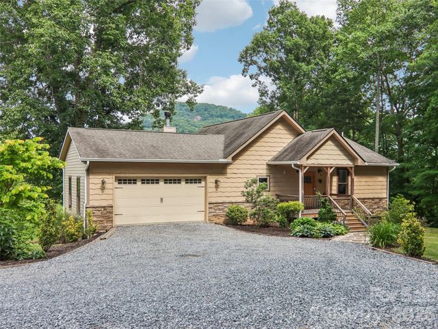 77 Willow Stone Way, Hendersonville, NC 28792
