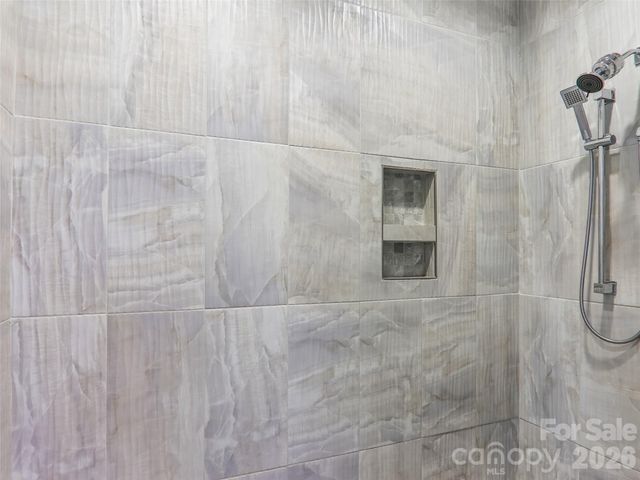 77 Willow Stone Way, Hendersonville, NC 28792