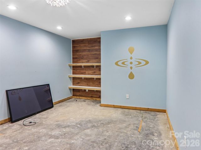 77 Willow Stone Way, Hendersonville, NC 28792