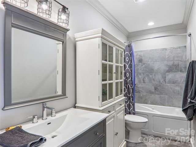 77 Willow Stone Way, Hendersonville, NC 28792