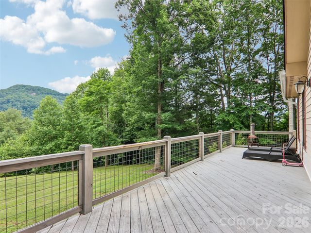 77 Willow Stone Way, Hendersonville, NC 28792
