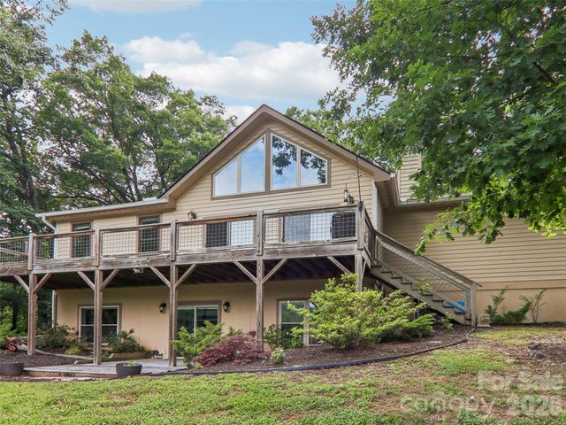 77 Willow Stone Way, Hendersonville, NC 28792