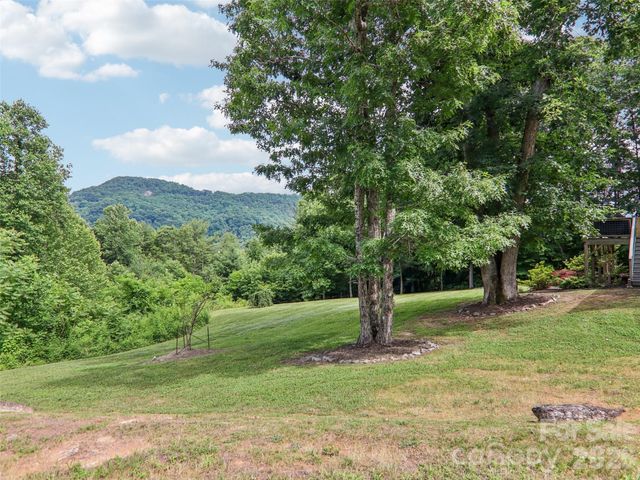 77 Willow Stone Way, Hendersonville, NC 28792