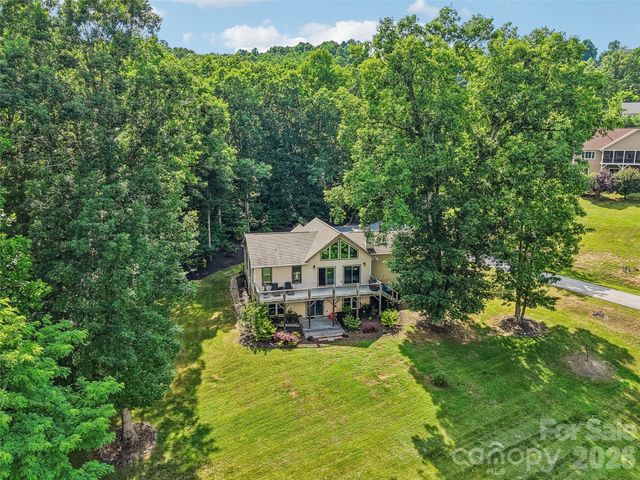 77 Willow Stone Way, Hendersonville, NC 28792