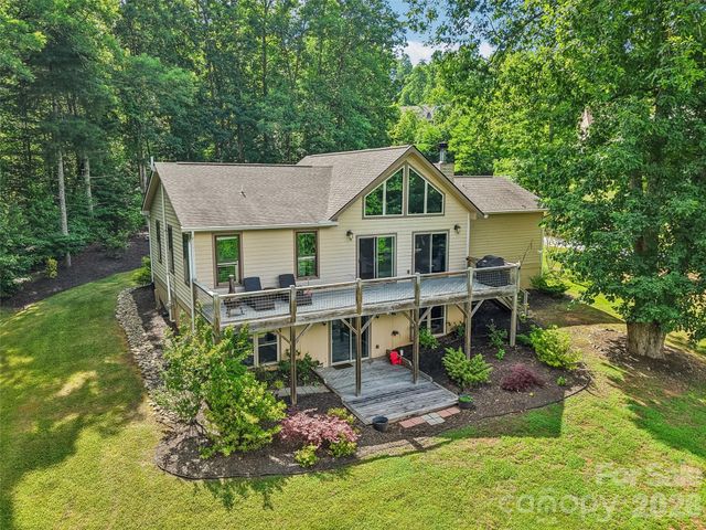 77 Willow Stone Way, Hendersonville, NC 28792