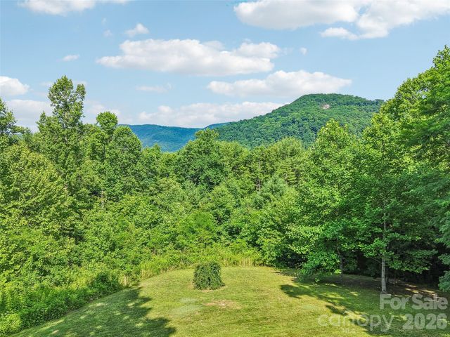 77 Willow Stone Way, Hendersonville, NC 28792