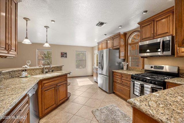 2565 W Brogan Street, Tucson, AZ 85745