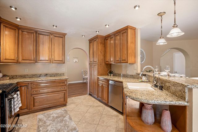 2565 W Brogan Street, Tucson, AZ 85745