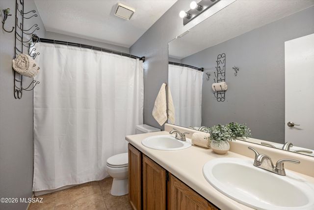 2565 W Brogan Street, Tucson, AZ 85745