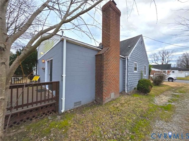 402 Stuart Ave, Colonial Heights, VA 23834