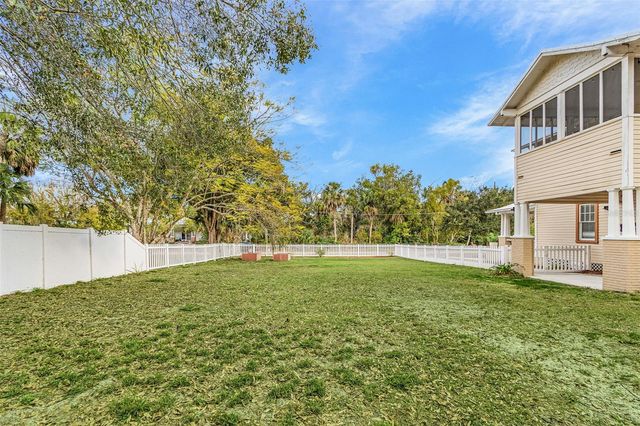 213 N MONROE AVENUE, Arcadia, FL 34266