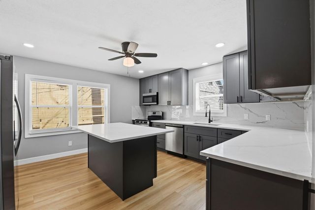 1415 Ball, Galveston, TX 77550