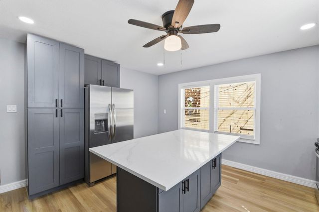 1415 Ball, Galveston, TX 77550