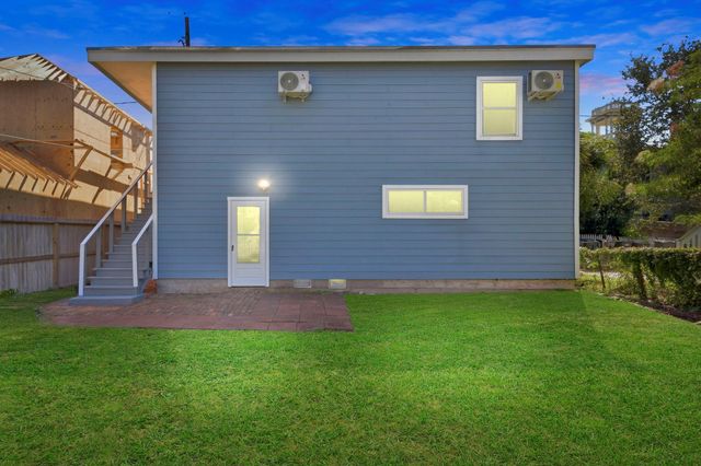 1415 Ball, Galveston, TX 77550