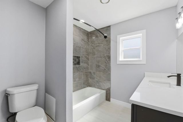 1415 Ball, Galveston, TX 77550