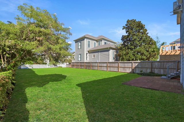 1415 Ball, Galveston, TX 77550