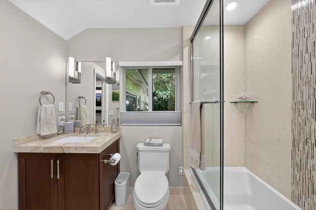 2460 Bayview Drive, Fort Lauderdale, FL 33305