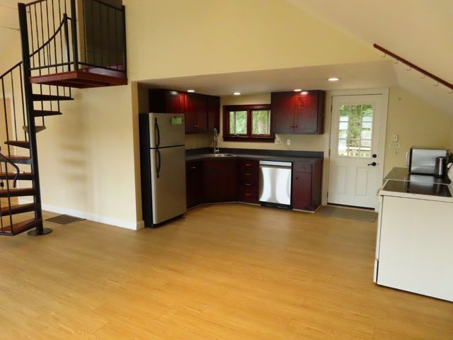 13 Spring St A, Salisbury, MA 01952