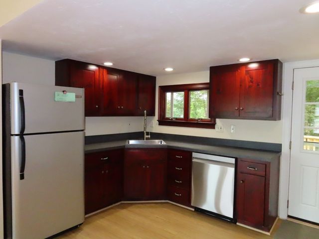 13 Spring St A, Salisbury, MA 01952